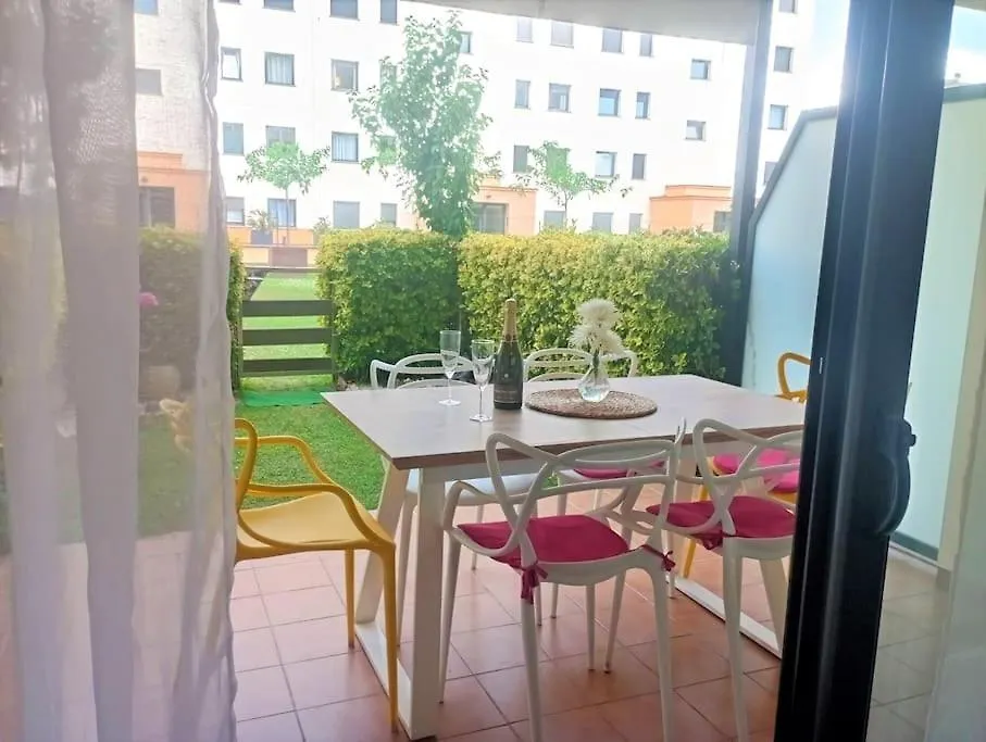 Apartamento En Primera Linea De Mar Rosas 0*,