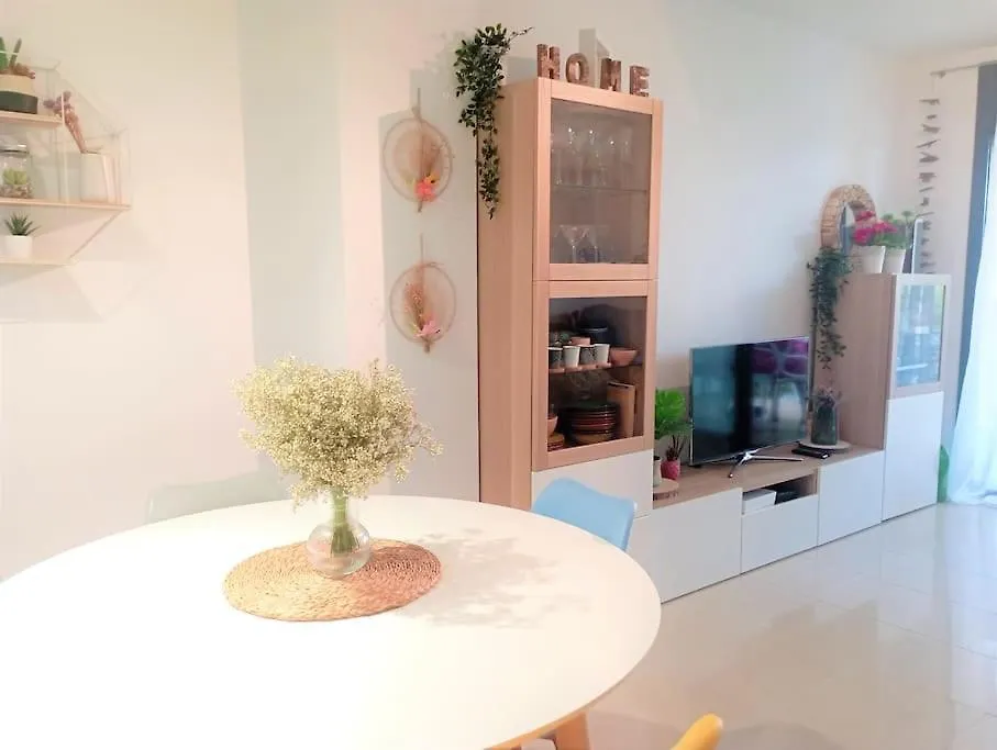 Apartamento En Primera Linea De Mar Rosas 0*,  España